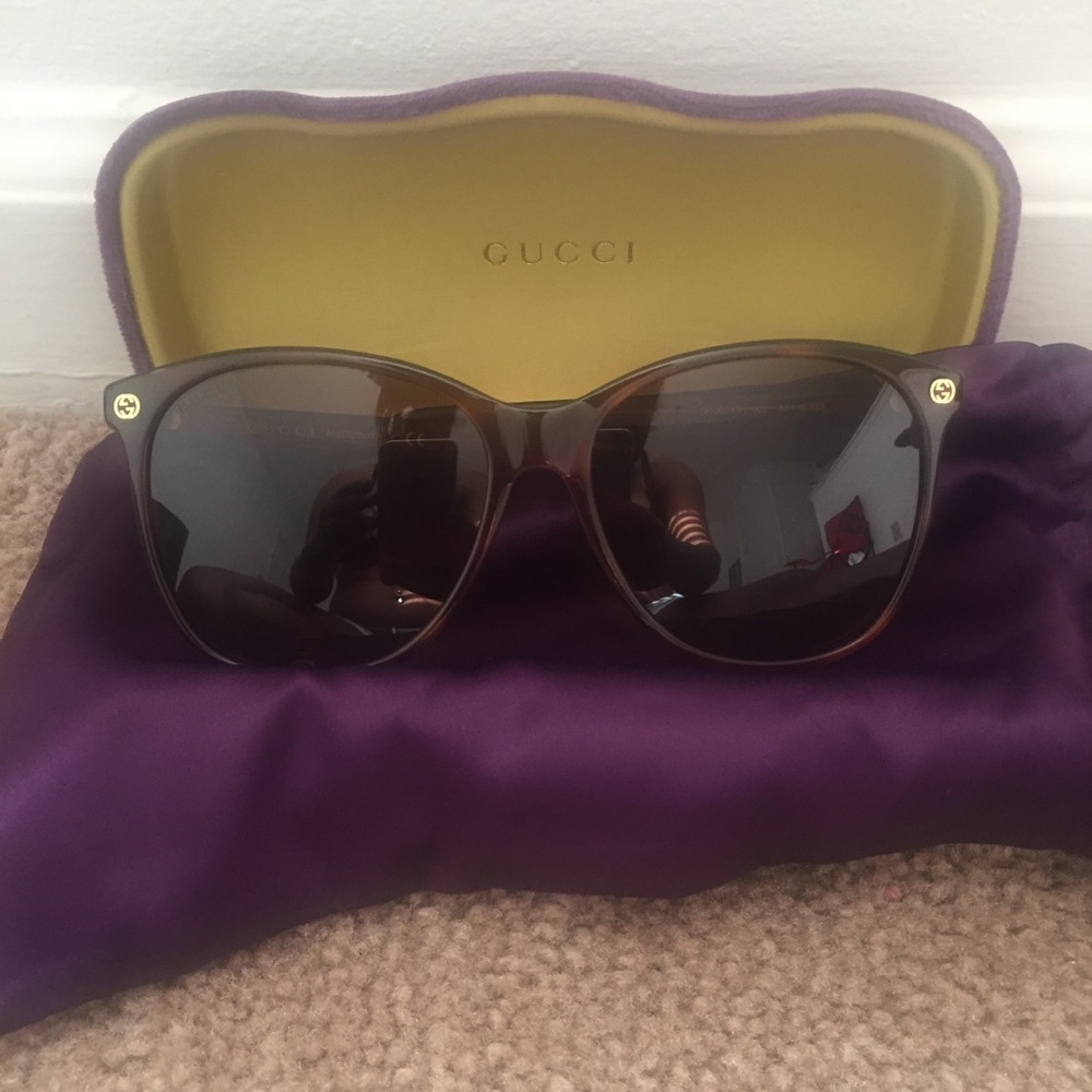 Gucci oversized sunglasses